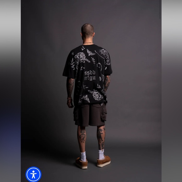 ⭕️Sold Out⭕️ Darc Sport Two Wolves Collection Tee sz large left - Picture 2 of 3